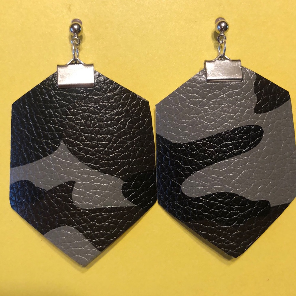 Leather earrings